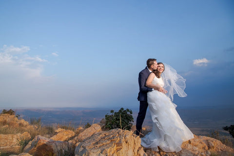 Are You a Wedding Photographer? Here Is the Lighting and Gear You Need