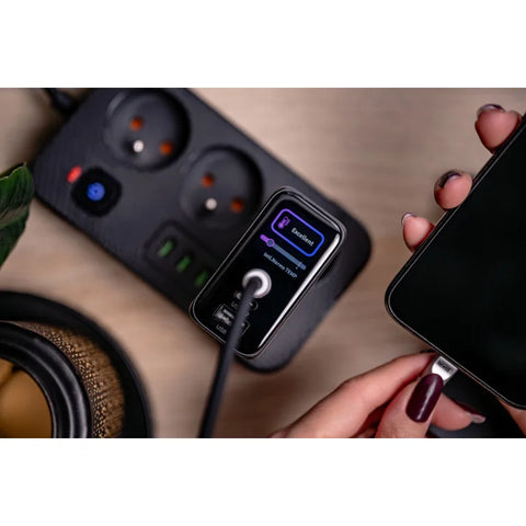 Newell GaN 100W USB-C Fast Charger with TFT Display – 3-Port (EU)