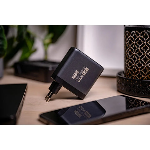Newell GaN 100W USB-C Fast Charger with TFT Display – 3-Port (EU)