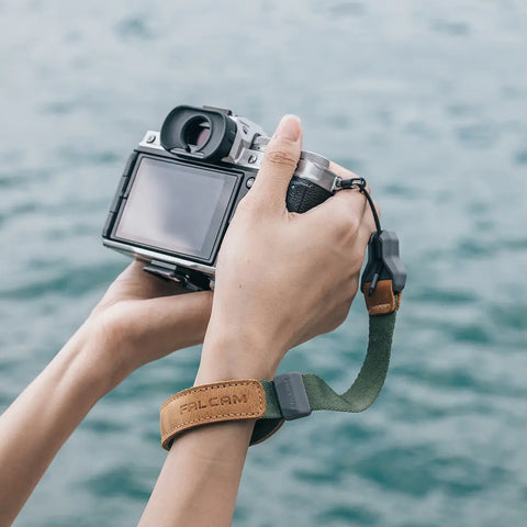 Ulanzi Falcam Maglink Quick Magnetic Buckle Wrist Strap (grey) • Camerastuff • South Africa